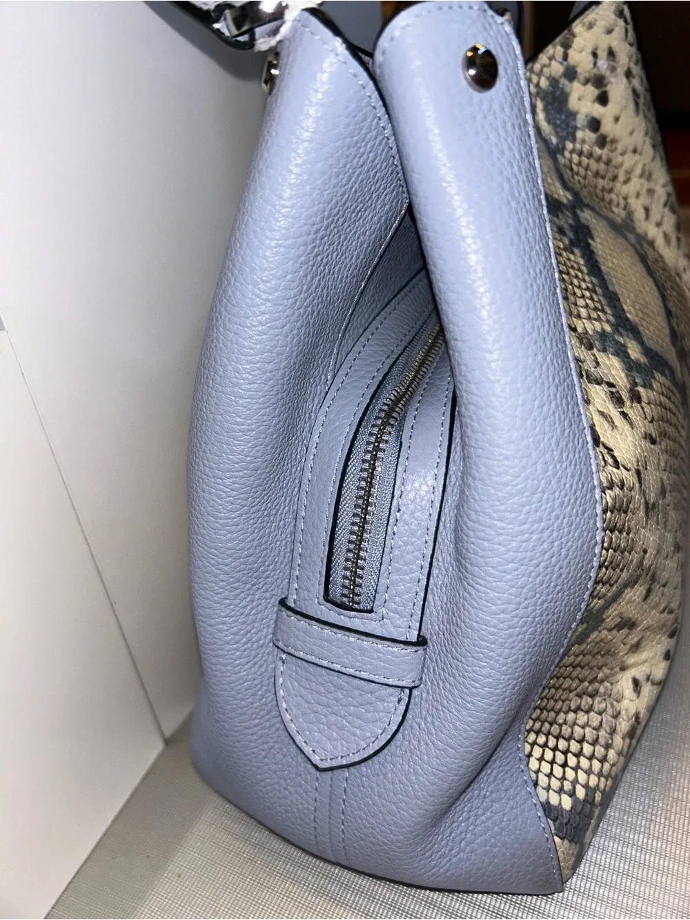 Like new Kate Spade Leila Medium Shoulder Bag